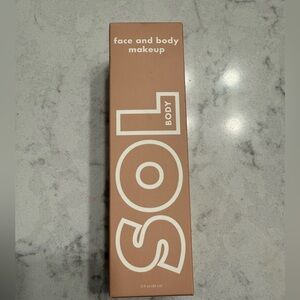 NIB Colourpop face and body make-up